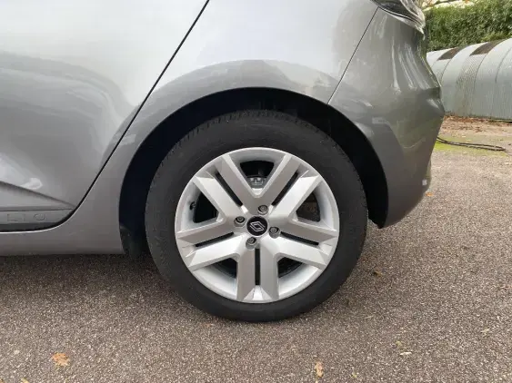 RENAULT CLIO V - voiture d'occasion - Photo 19