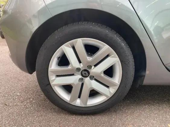 RENAULT CLIO V - voiture d'occasion - Photo 20