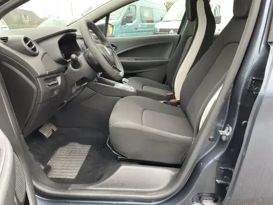 RENAULT ZOE - voiture d'occasion - Photo 16