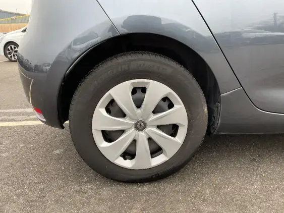 RENAULT ZOE - voiture d'occasion - Photo 22