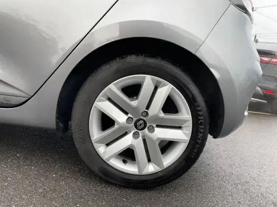 RENAULT CLIO V - voiture d'occasion - Photo 21