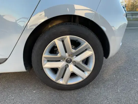 RENAULT CLIO V - voiture d'occasion - Photo 21