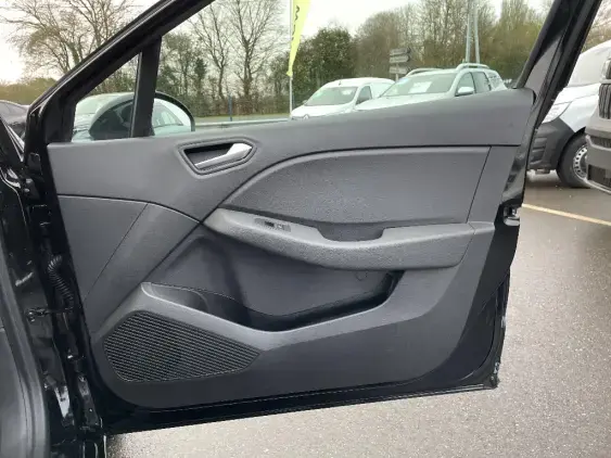 RENAULT CLIO V - voiture d'occasion - Photo 18