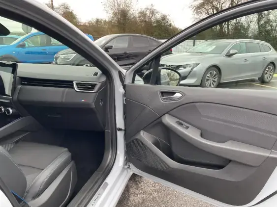 RENAULT CLIO V - voiture d'occasion - Photo 18