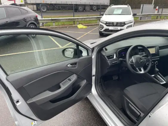 RENAULT CLIO V - voiture d'occasion - Photo 16