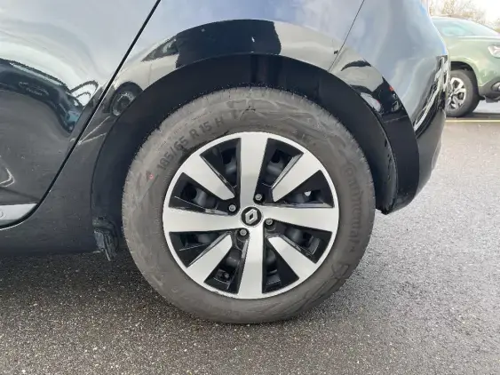 RENAULT CLIO V - voiture d'occasion - Photo 20