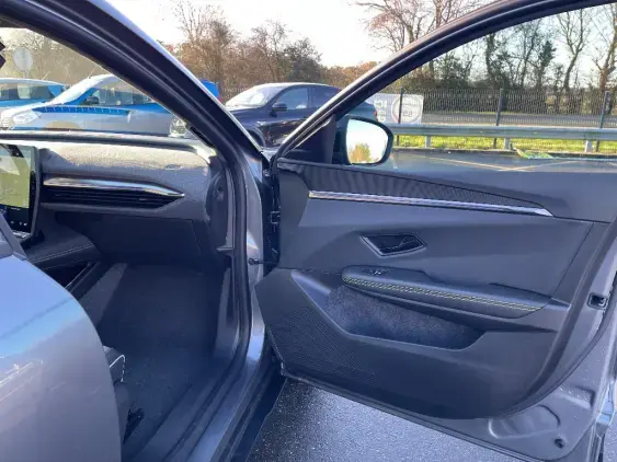 RENAULT SCENIC V ELECTRIQUE - voiture d'occasion - Photo 18