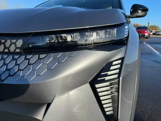 RENAULT SCENIC V ELECTRIQUE - voiture d'occasion - Photo 19