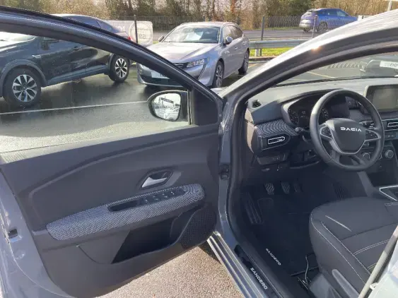 DACIA SANDERO III - voiture d'occasion - Photo 17