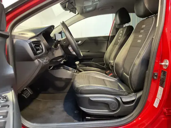 KIA STONIC - voiture d'occasion - Photo 16