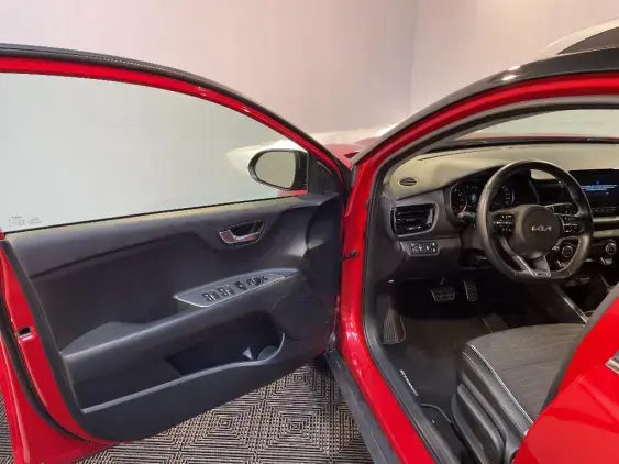 KIA STONIC - voiture d'occasion - Photo 17