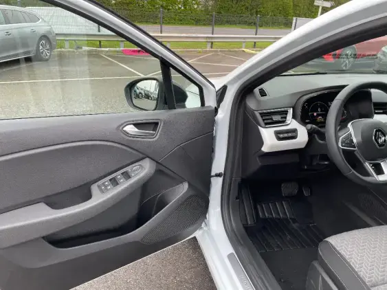 RENAULT CLIO V - voiture d'occasion - Photo 17