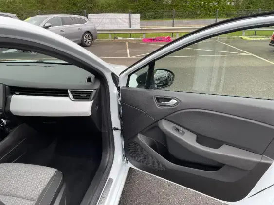 RENAULT CLIO V - voiture d'occasion - Photo 18