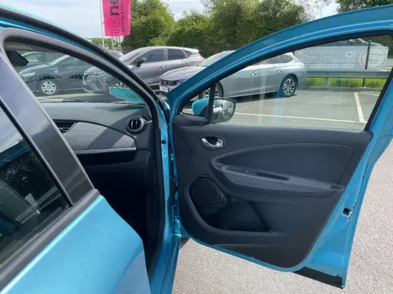 RENAULT ZOE - voiture d'occasion - Photo 19