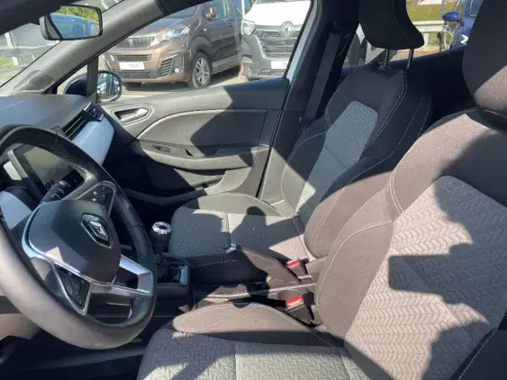 RENAULT CLIO V - voiture d'occasion - Photo 18