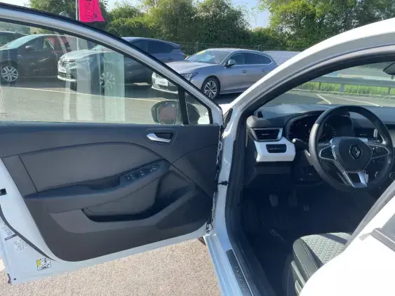 RENAULT CLIO V - voiture d'occasion - Photo 19