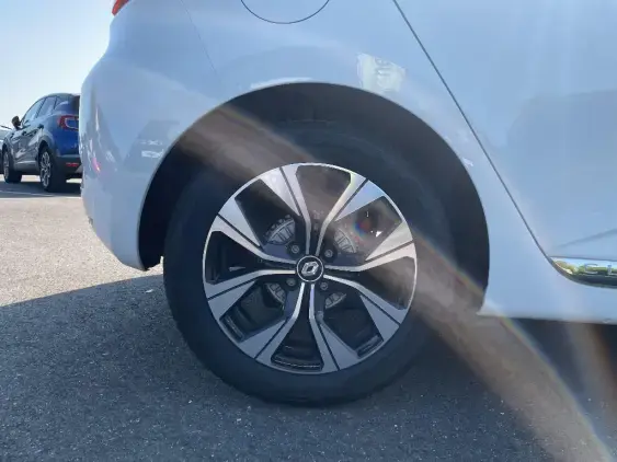 RENAULT CLIO V - voiture d'occasion - Photo 24