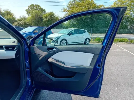 RENAULT CLIO V - voiture d'occasion - Photo 18