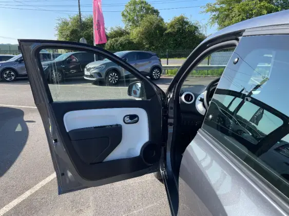 RENAULT TWINGO III - voiture d'occasion - Photo 16