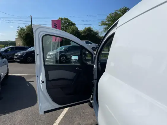 RENAULT KANGOO III - voiture d'occasion - Photo 16