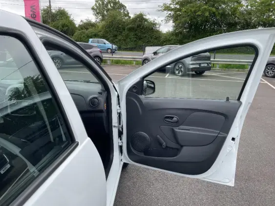 DACIA SANDERO II - voiture d'occasion - Photo 19
