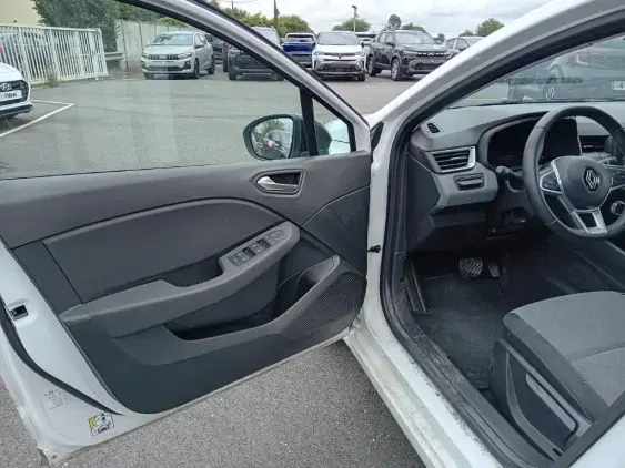 RENAULT CLIO V - voiture d'occasion - Photo 17