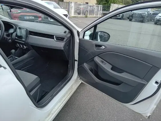 RENAULT CLIO V - voiture d'occasion - Photo 18