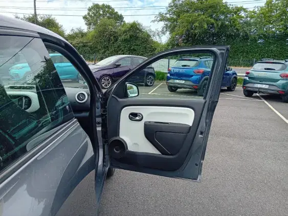 RENAULT TWINGO ELECTRIQUE III - voiture d'occasion - Photo 16