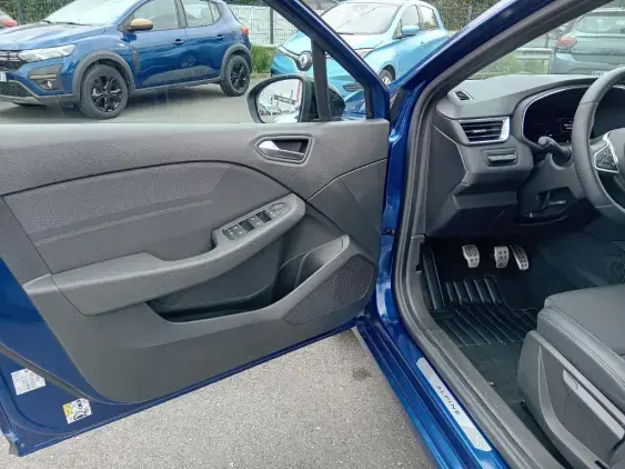 RENAULT CLIO V - voiture d'occasion - Photo 17