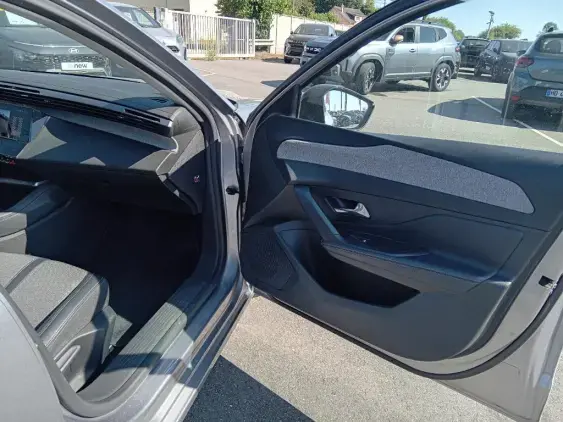 PEUGEOT 308 III - voiture d'occasion - Photo 18