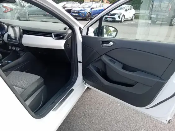 RENAULT CLIO V - voiture d'occasion - Photo 18
