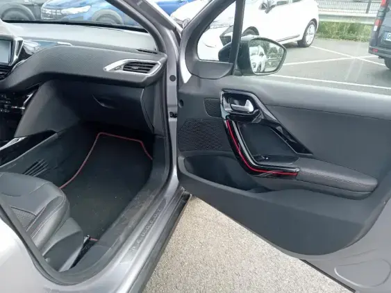 PEUGEOT 2008 - voiture d'occasion - Photo 18