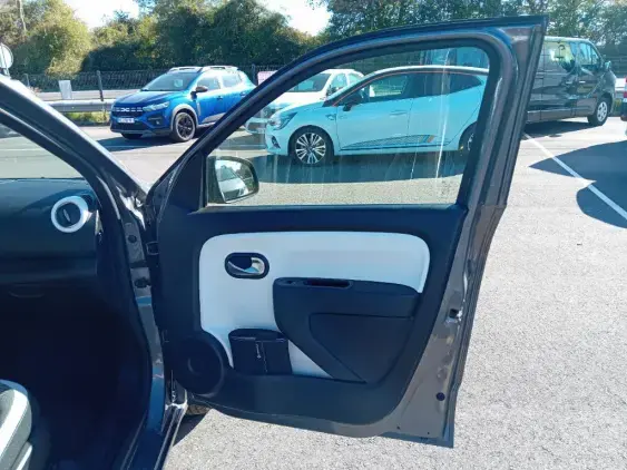 RENAULT TWINGO III - voiture d'occasion - Photo 16