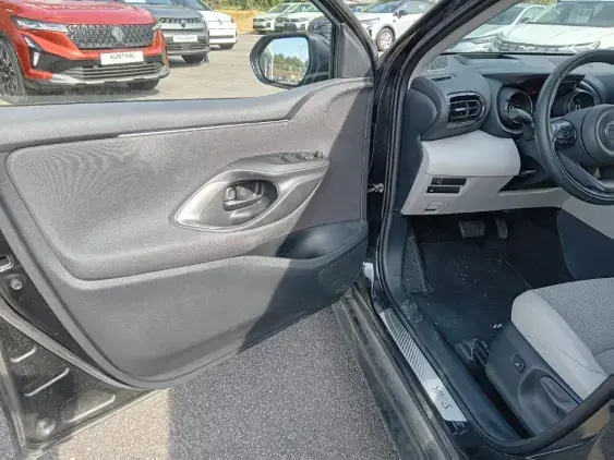 TOYOTA YARIS IV - voiture d'occasion - Photo 17
