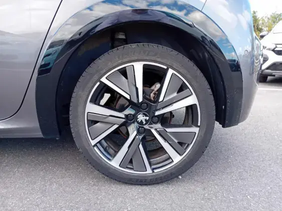 PEUGEOT 208 II - voiture d'occasion - Photo 18