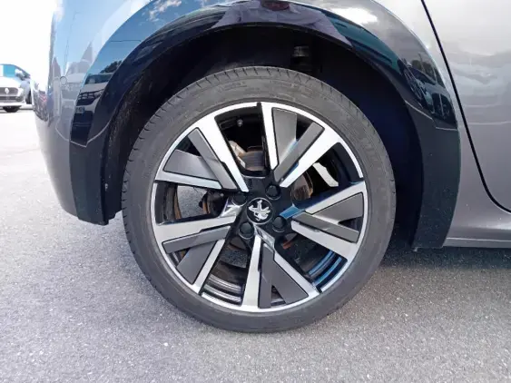 PEUGEOT 208 II - voiture d'occasion - Photo 19