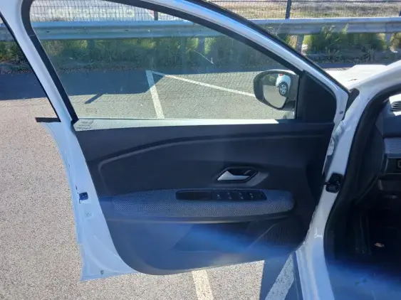 DACIA SANDERO III - voiture d'occasion - Photo 17