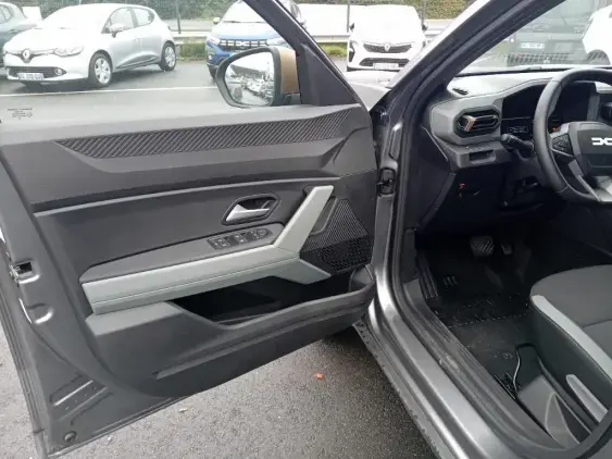 DACIA DUSTER III - voiture d'occasion - Photo 17