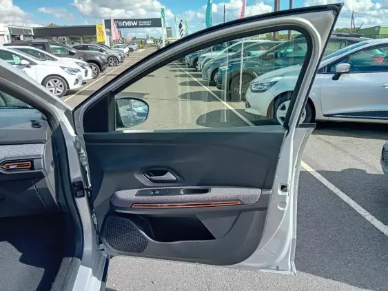 DACIA SANDERO III - voiture d'occasion - Photo 17
