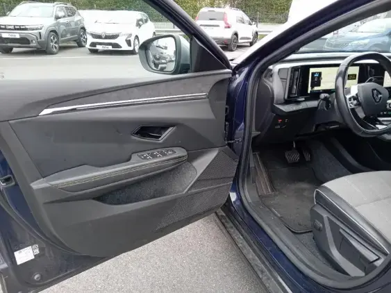 RENAULT MEGANE V - voiture d'occasion - Photo 17
