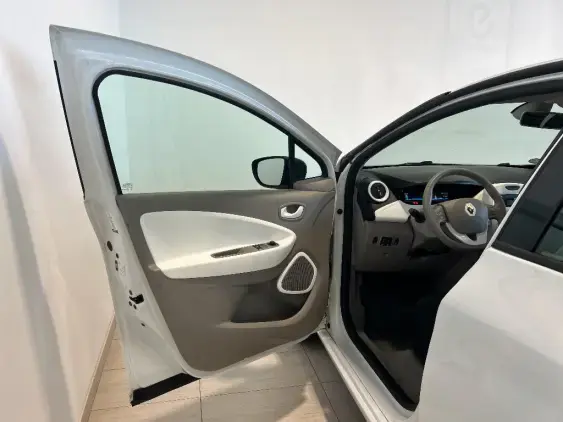 RENAULT ZOE - voiture d'occasion - Photo 16