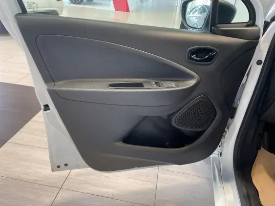 RENAULT ZOE - voiture d'occasion - Photo 16