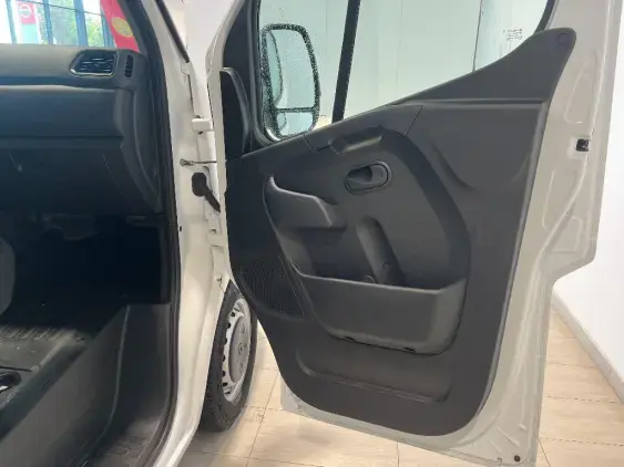 RENAULT MASTER FG III - voiture d'occasion - Photo 19