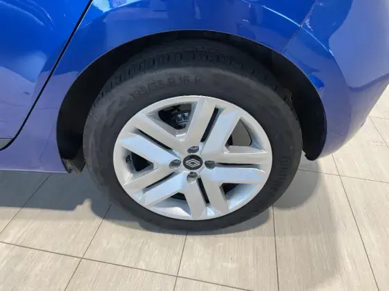 RENAULT CLIO V - voiture d'occasion - Photo 24