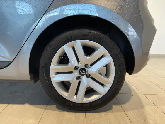 RENAULT CLIO V - voiture d'occasion - Photo 22