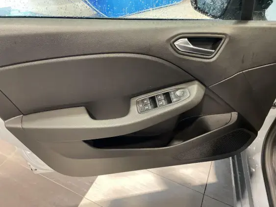 RENAULT CLIO V - voiture d'occasion - Photo 19