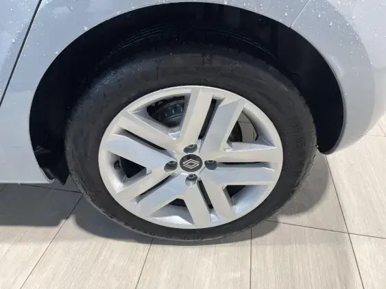 RENAULT CLIO V - voiture d'occasion - Photo 24