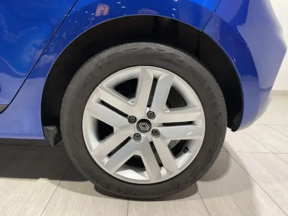 RENAULT CLIO V - voiture d'occasion - Photo 23