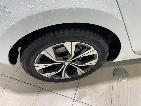 RENAULT CLIO V - voiture d'occasion - Photo 22