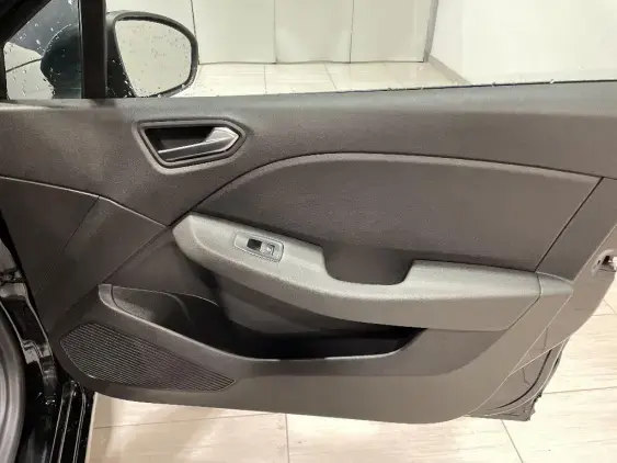 RENAULT CLIO V - voiture d'occasion - Photo 20